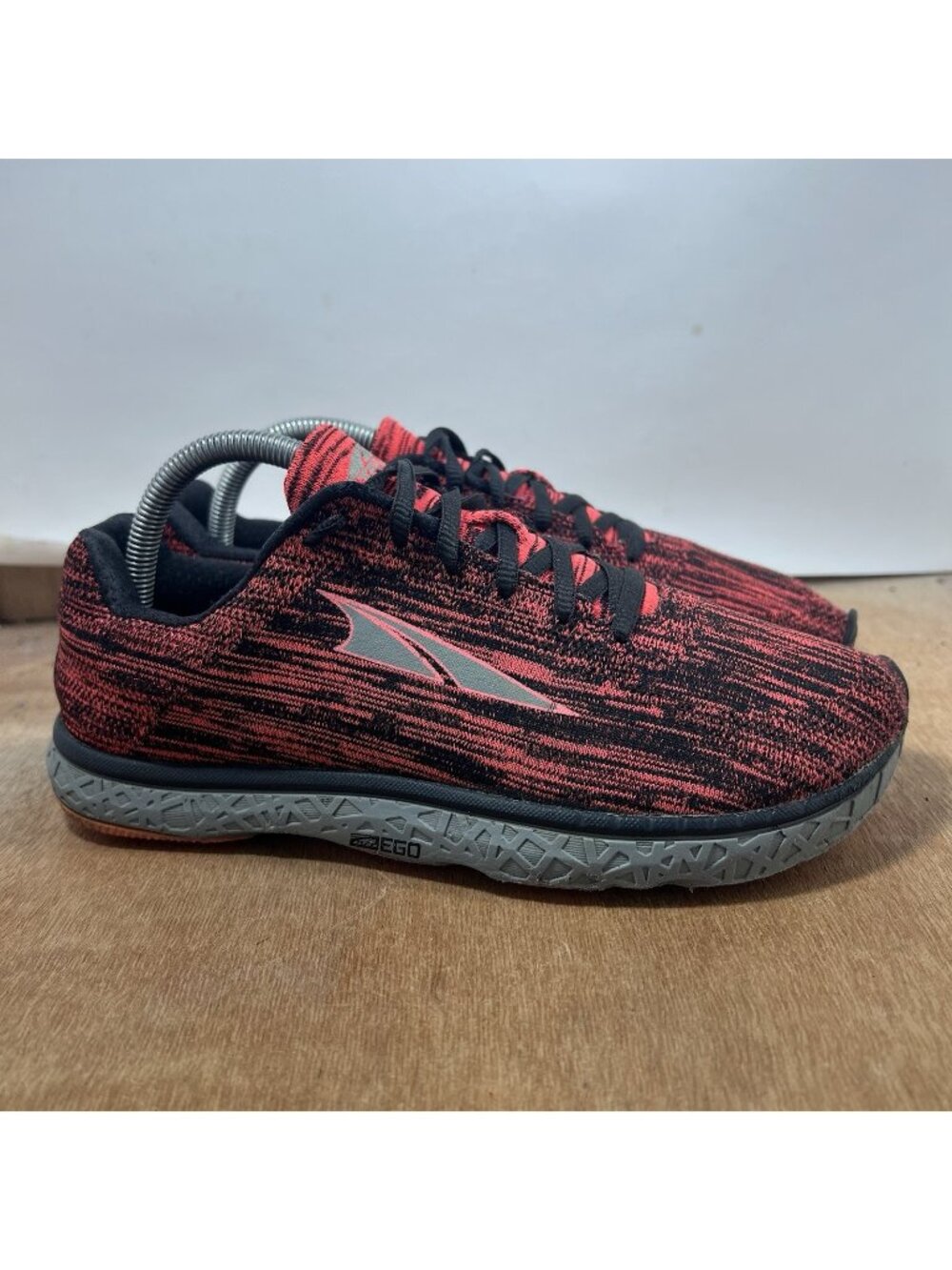 Altra Escalante Women Size 8.5 Black Red Running Speed Sneakers